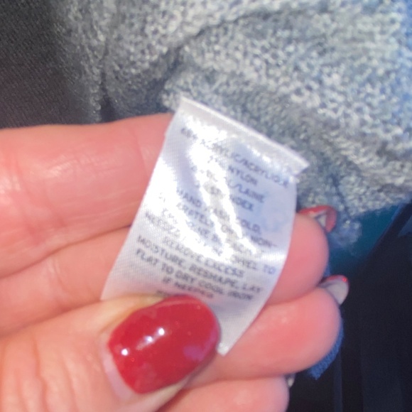 Halogen size small petite gray sweater so soft! - Picture 8 of 8